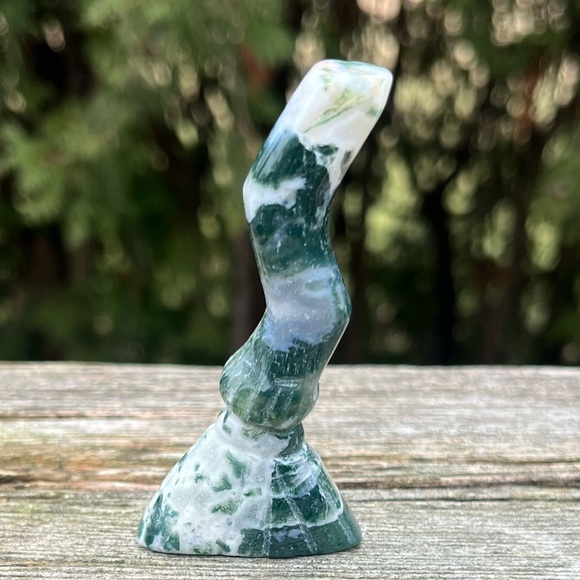 Moss Agate Broom - Picture 3 of 3